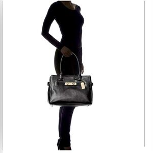 COACH Swagger Carryall Satchel Shoulder/Handbag Pebble Leather